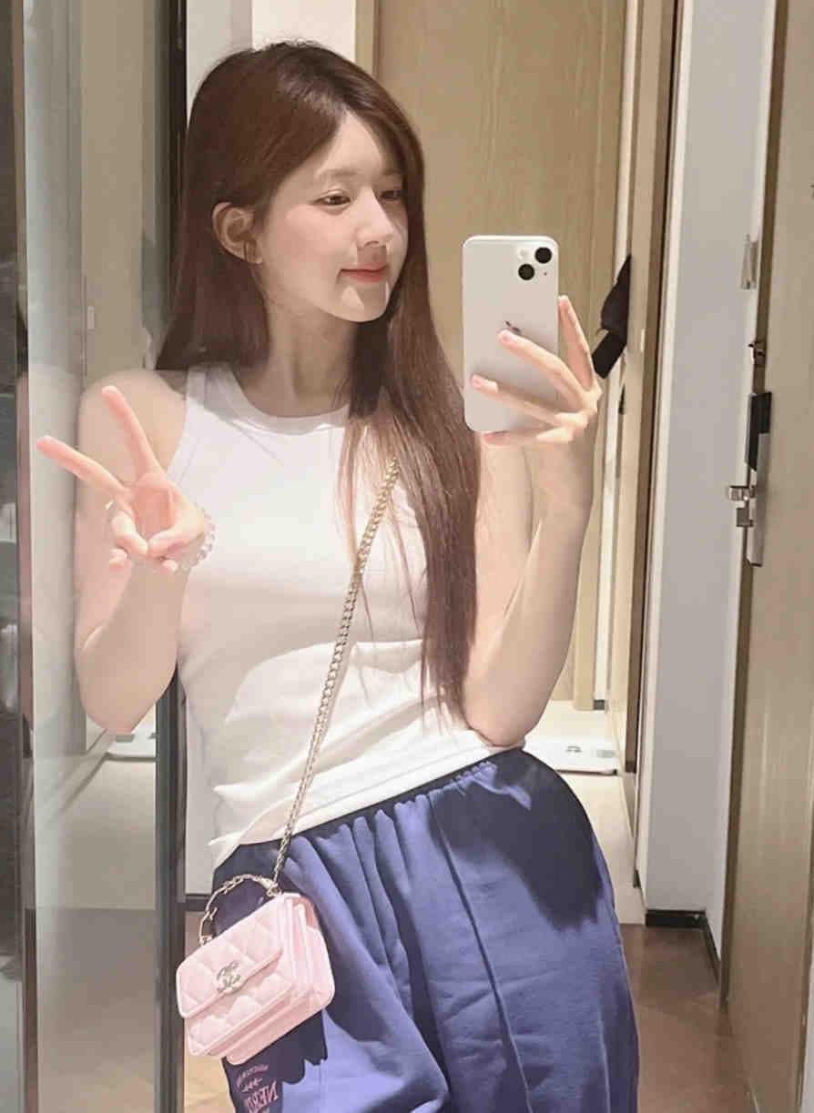 Hình ảnh hôm nay của Triệu Lộ Tư