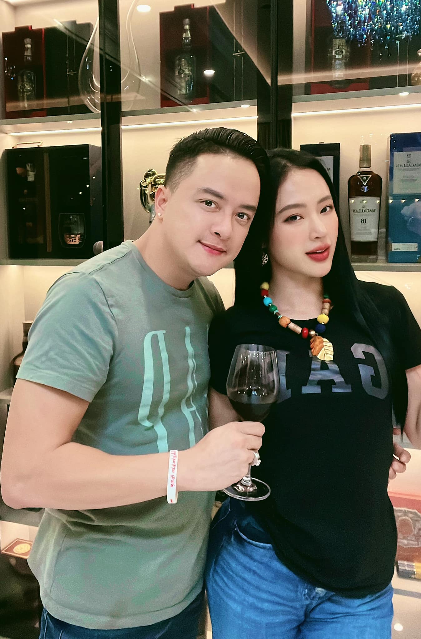 Mới đây nhất, Angela Phương Trinh và Cao Thái Sơn cùng nhau ăn tối tại nhà riêng