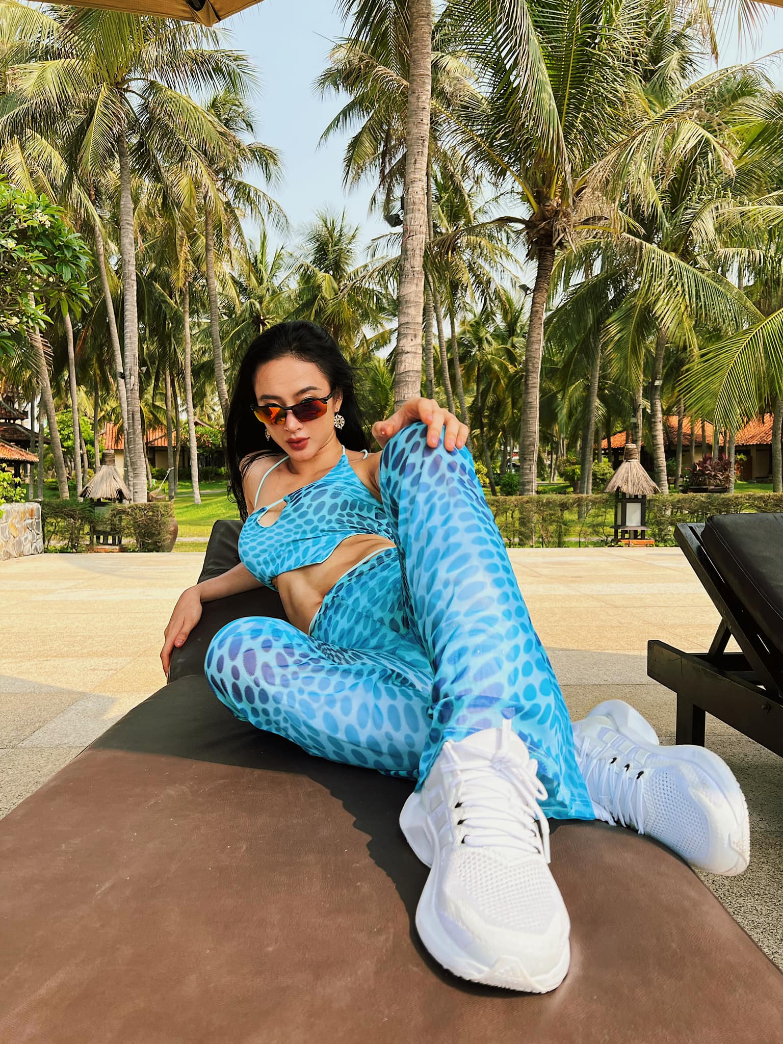 Angela Phương Trinh...