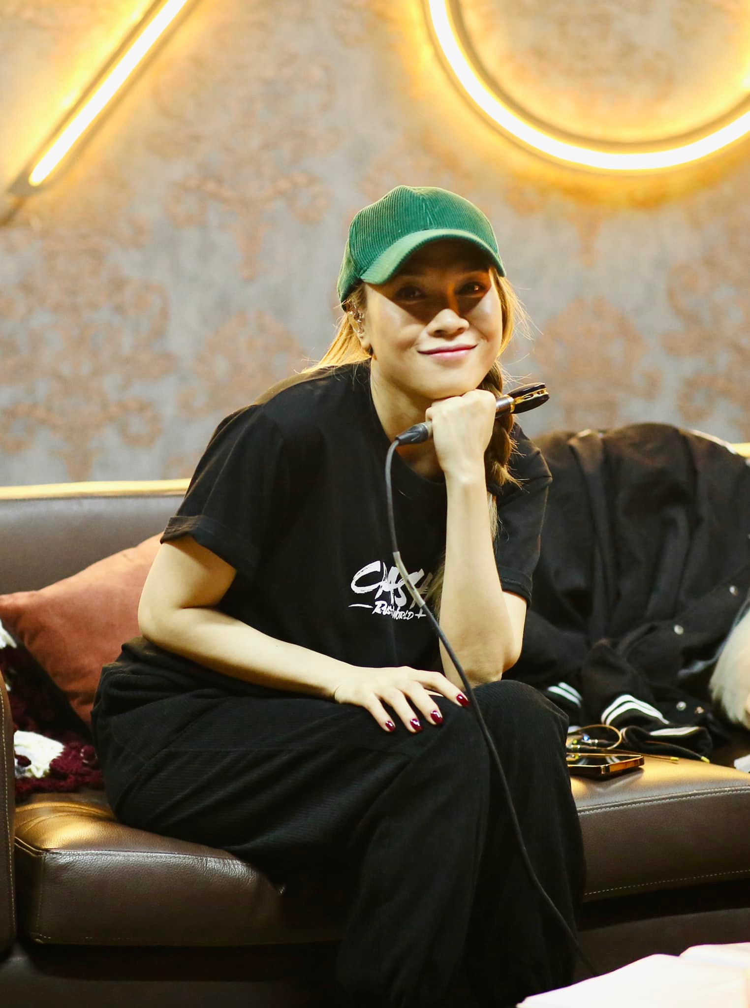 Nói về ngôi sao sở hữu lượng người hâm mộ đông đảo bậc nhất Vbiz, Mỹ Tâm thứ 2 không ai dám Chủ Nhật