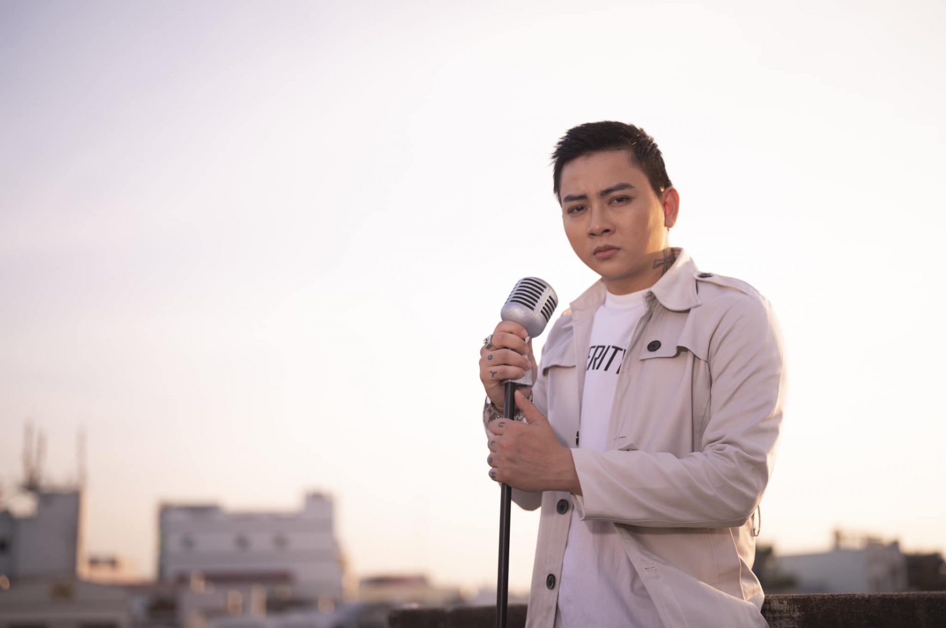 Người được Hoài Linh hết mực 'o bế' lộ diện với vẻ ngoài 'tàn tạ', dân tình nuối tiếc hào quang một thời 3 Người được Hoài Linh hết mực 'o bế' lộ diện với vẻ ngoài 'tàn tạ', dân tình nuối tiếc hào quang một thời 3