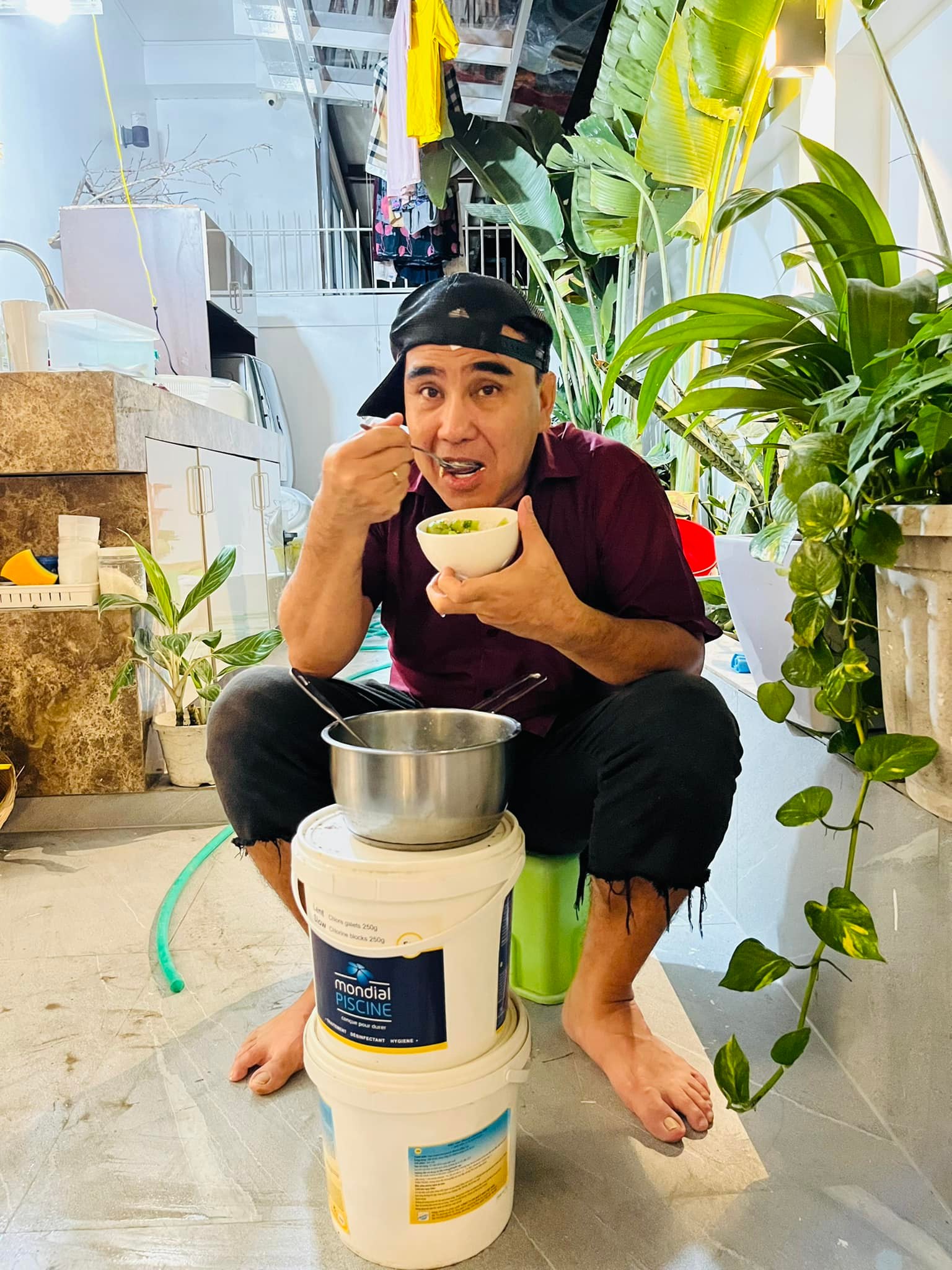 Quyền Linh luôn giữ nếp sống dân dã dù sở hữu tài sản khủng