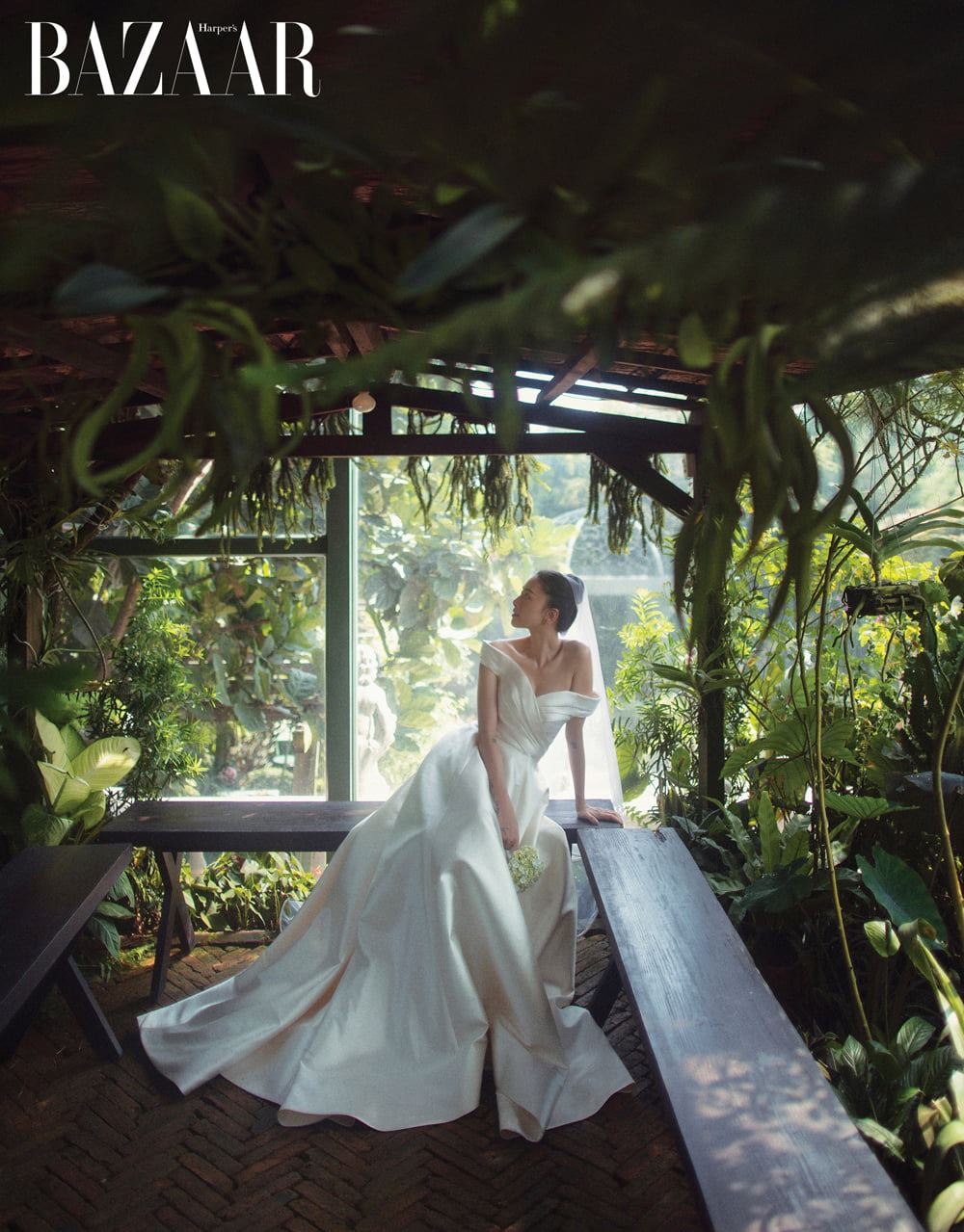 Chiếc váy cưới đầu tiên của Ngô Thanh Vân được thiết kế tối giản