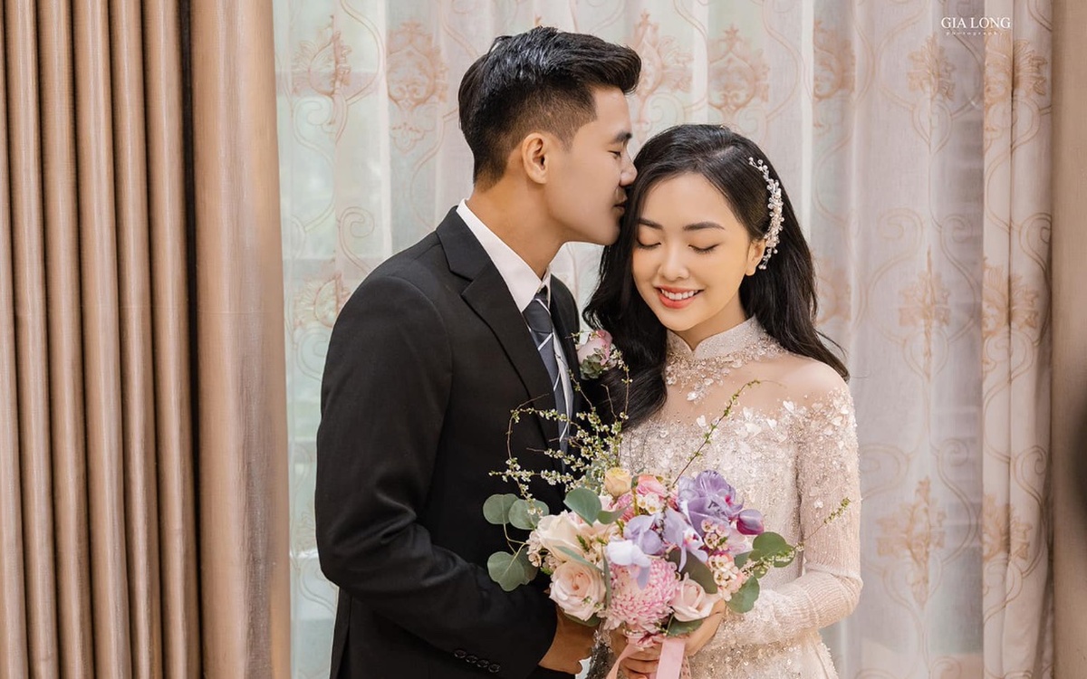 Sau khi đã làm lễ ở quê cô dâu - Hà Trang vào đầu tháng 2, hôm nay tiền đạo tuyển Việt Nam - Đức Chinh đã mở tiệc tại nhà trai Phú Thọ Sau khi đã làm lễ ở quê cô dâu - Hà Trang vào đầu tháng 2, hôm nay tiền đạo tuyển Việt Nam - Đức Chinh đã mở tiệc tại nhà trai Phú Thọ