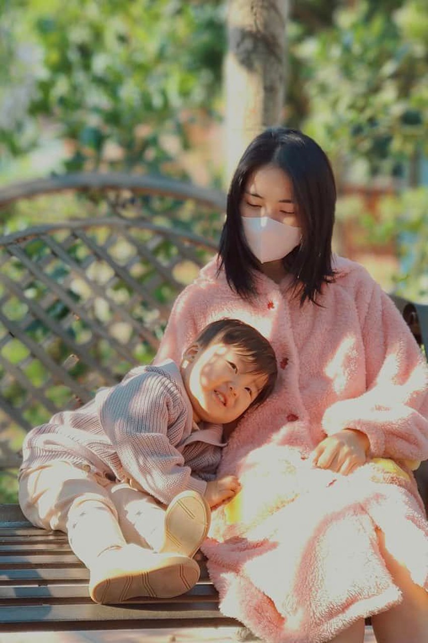 Hòa Minzy khóc nghẹn giữa tin đồn Minh Hải có người mới, lý do đằng sau nghe mà xót xa 4 Hòa Minzy khóc nghẹn giữa tin đồn Minh Hải có người mới, lý do đằng sau nghe mà xót xa 4