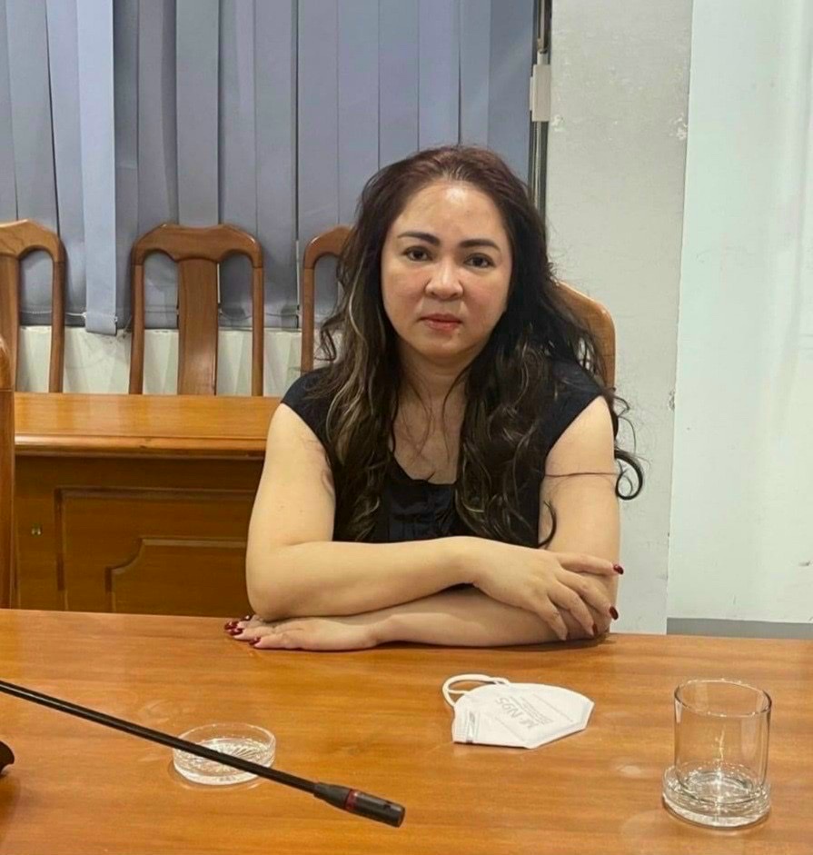 Đàm Vĩnh Hưng thẳng thừng 'đá xéo' dù bà Phương Hằng đang phải trả giá đắt, CDM 'tái mặt' trước độ thâm thúy 6 Đàm Vĩnh Hưng thẳng thừng 'đá xéo' dù bà Phương Hằng đang phải trả giá đắt, CDM 'tái mặt' trước độ thâm thúy 6