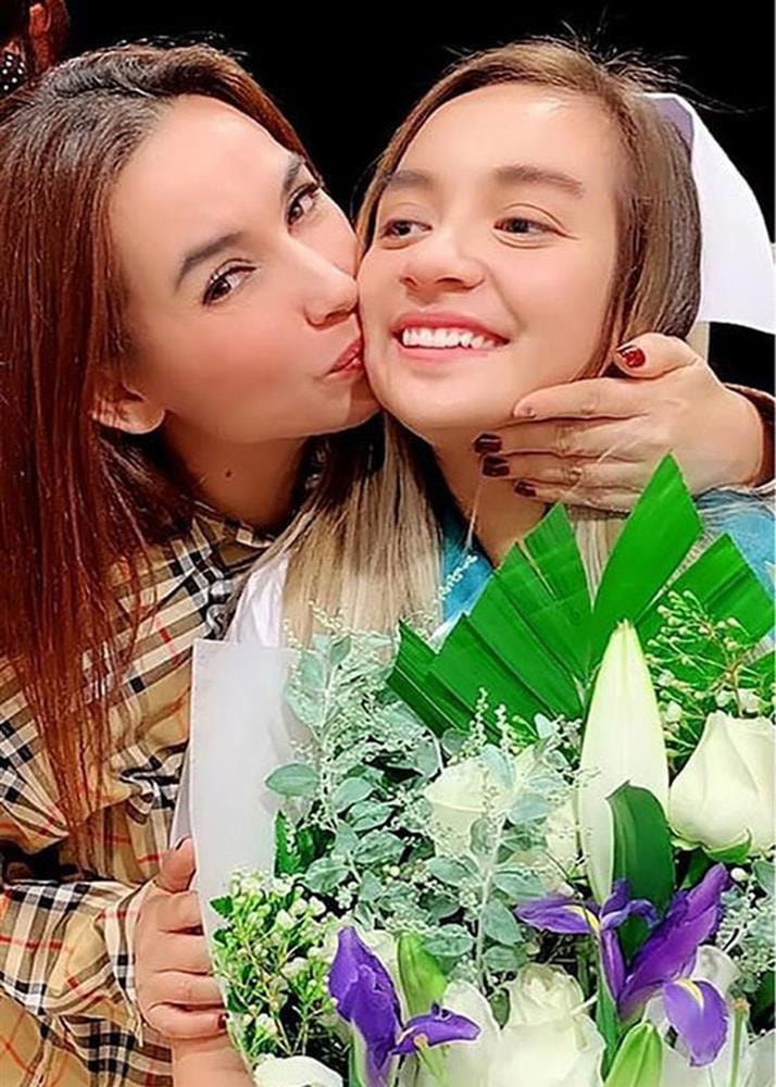 Wendy Phạm chưa một phút quên đi hình bóng của cố nghệ sĩ Phi Nhung Wendy Phạm chưa một phút quên đi hình bóng của cố nghệ sĩ Phi Nhung