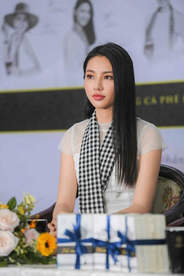 Nhan sắc ngoài đời của Tân Miss Grand 2021 Nguyễn Thúc Thùy Tiên - Ảnh 5 Nhan sắc ngoài đời của Tân Miss Grand 2021 Nguyễn Thúc Thùy Tiên - Ảnh 5