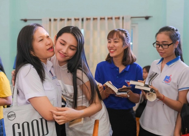 Nhan sắc ngoài đời của Tân Miss Grand 2021 Nguyễn Thúc Thùy Tiên - Ảnh 4 Nhan sắc ngoài đời của Tân Miss Grand 2021 Nguyễn Thúc Thùy Tiên - Ảnh 4