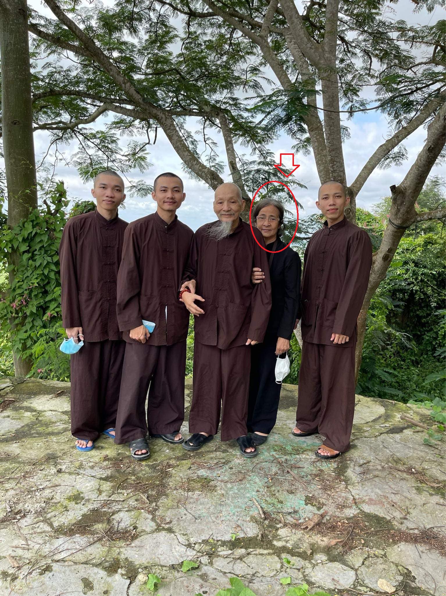 Cơ quan An ninh điều tra Công an tỉnh Long An cho biết đã ra quyết định khởi tố bị can và bắt tạm giam Cao Thị Cúc