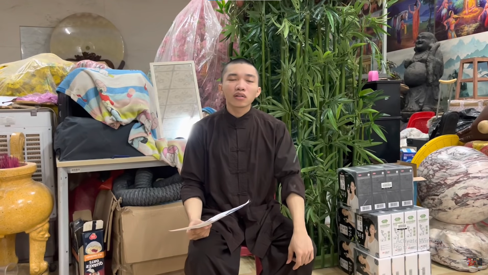 Nhị Nguyên - 'tu sĩ' tại Tịnh Thất Bồng Lai gây phẫn nộ khi đăng tải đoạn clip dài gần 4 phút bày tỏ quan điểm về sự việc