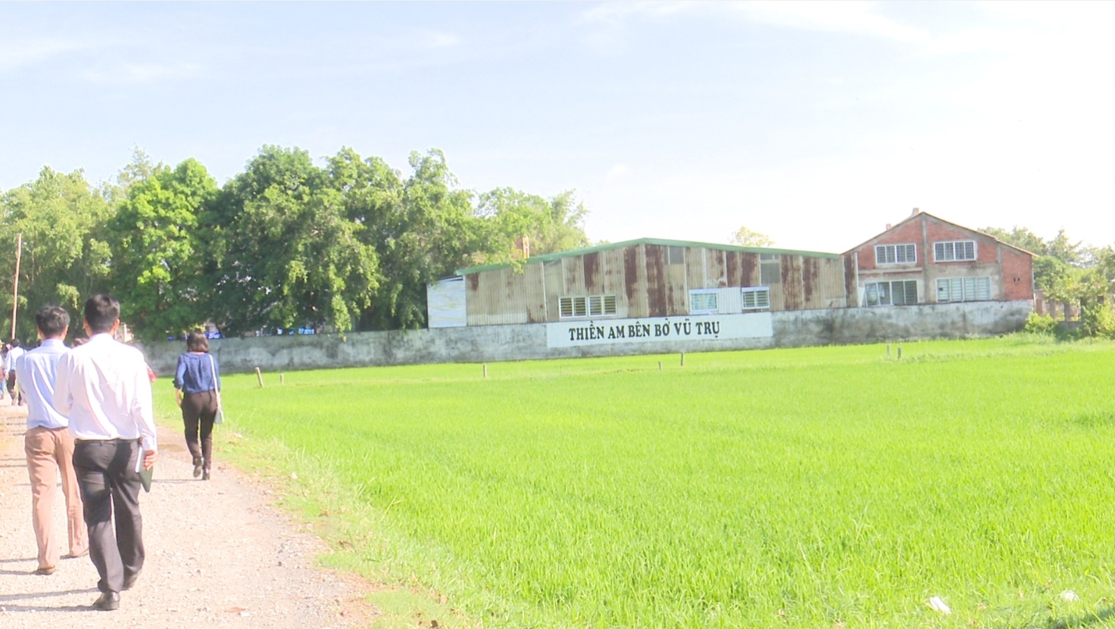 Nhóm Tịnh Thất Bồng Lai mạo xưng, giả chùa, giả sư, giả mồ côi.