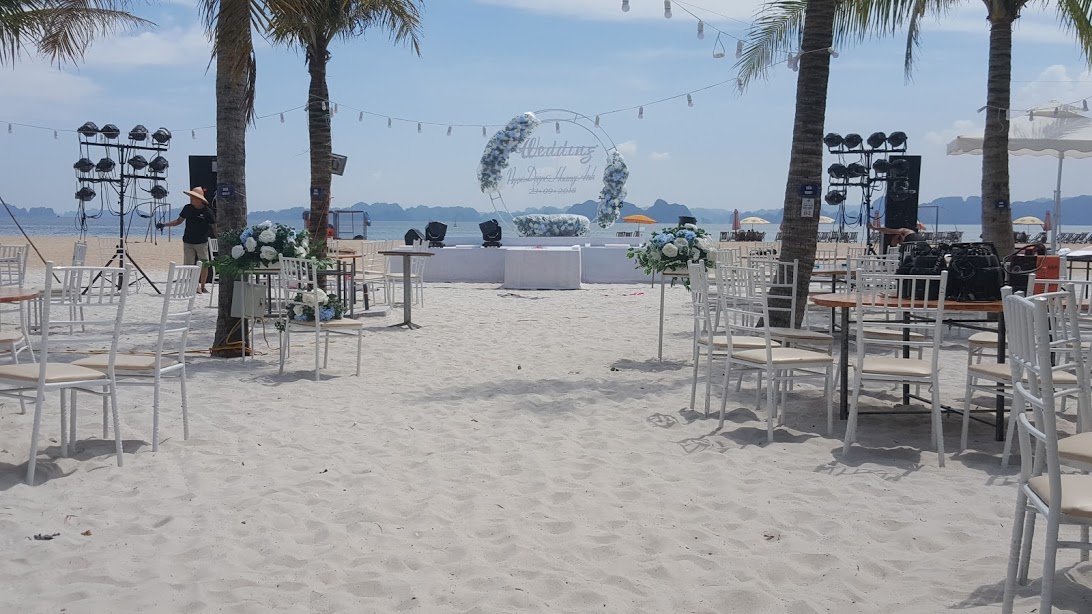 Minh Hằng sẽ chọn tổ chức lễ cưới ở một bãi biển