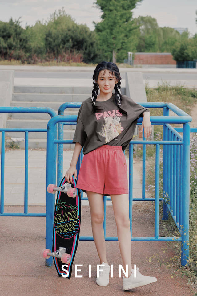 Lý Thấm trong hình ảnh chào mùa hè, đại ngôn nhãn hiệu thời trang SEIFINI