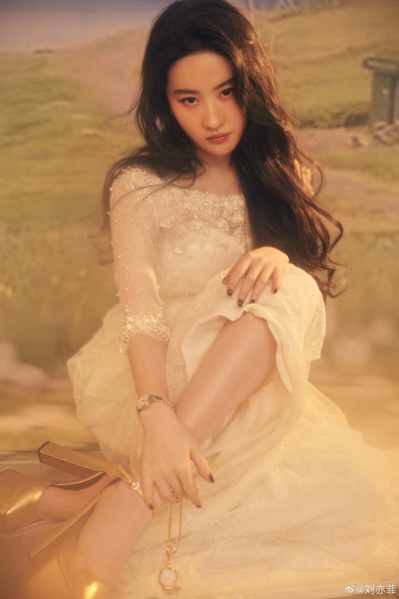 Dưa: Lưu Diệc Phi sắp đóng một bộ cổ trang của 271.