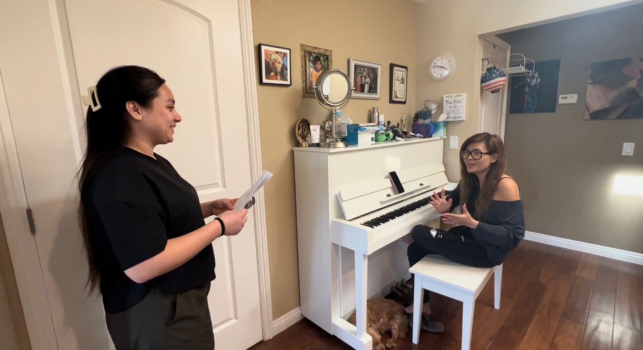 Wendy Phạm đăng tải hình ảnh vui vẻ tập hát