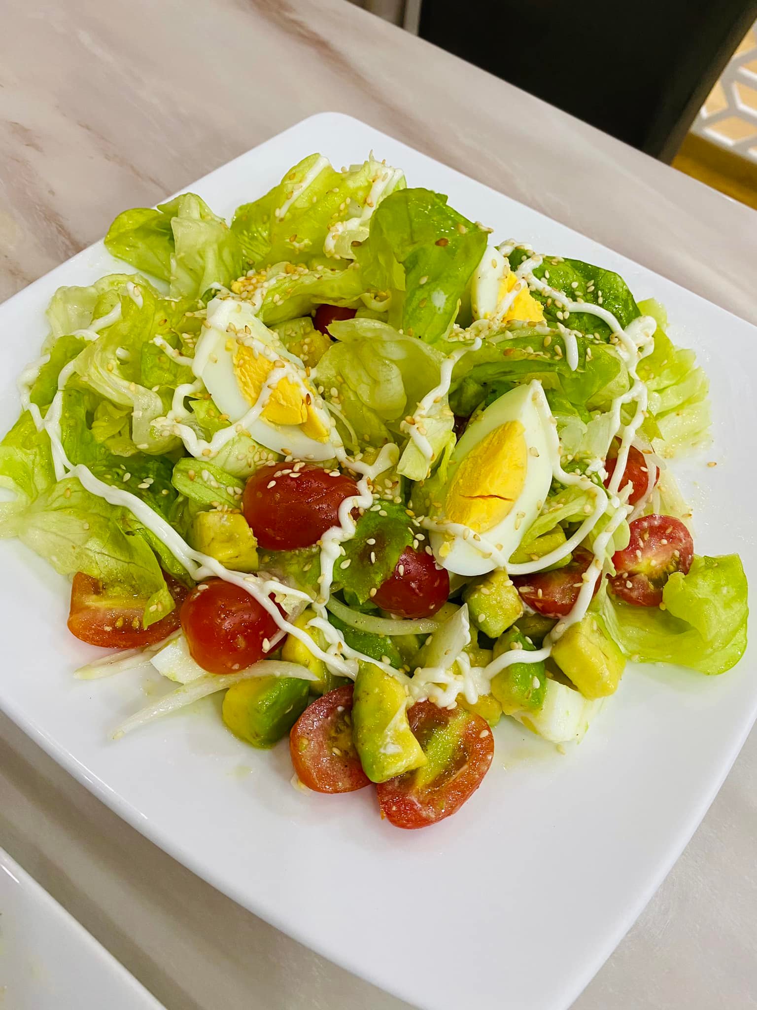 Vy Oanh khoe bữa cơm gia đình lên trang cá nhân, dù sở hữu thân hình vạn người mê, tuy nhiên cô vẫn đặc biệt quan tâm đến vóc dáng