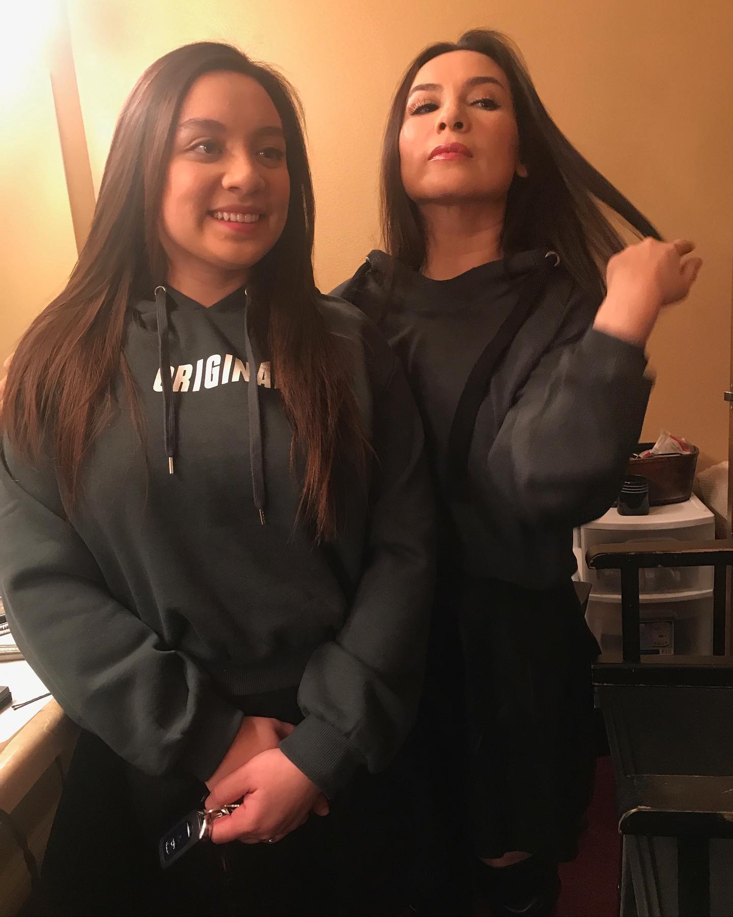 Kể từ khi Phi Nhung qua đời, Wendy Phạm được xem là cấu nối để khán giả nhớ đến hình ảnh cố ca sĩ