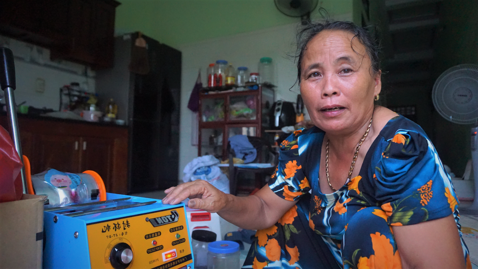 Chủ quán chè kể lại toàn bộ sự việc Triệu Quân Sự ghé quán mình Chủ quán chè kể lại toàn bộ sự việc Triệu Quân Sự ghé quán mình