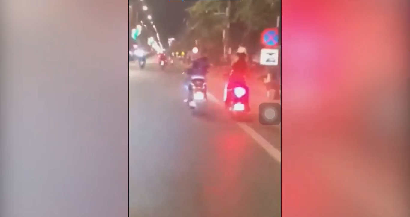 ... sau đó bỏ chạy