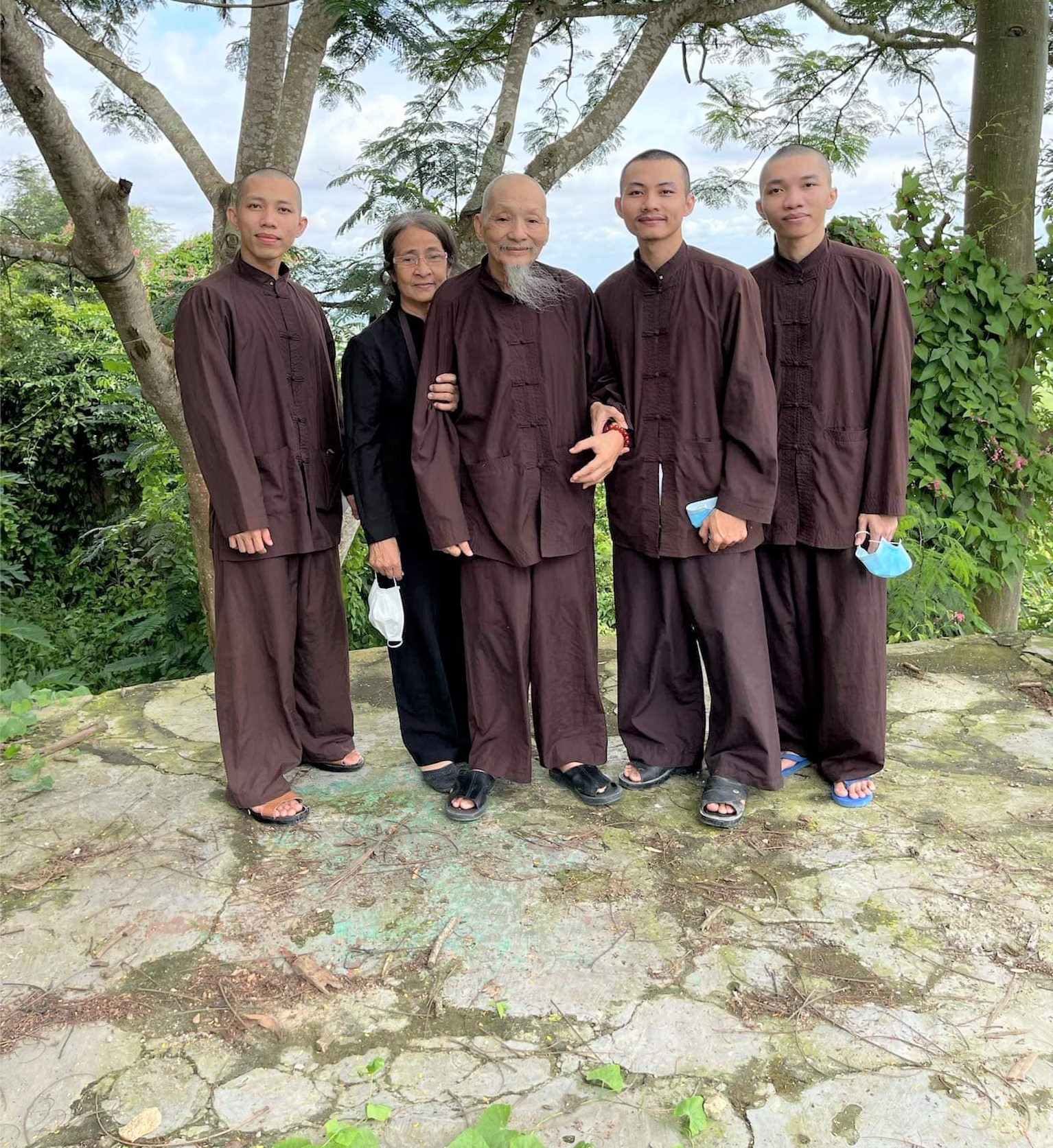 Tịnh Thất Bồng Lai có 6 bị can bị khởi tố về tội 'Lợi dụng quyền tự do dân chủ xâm phạm lợi ích của nhà nước, tổ chức, cá nhân'