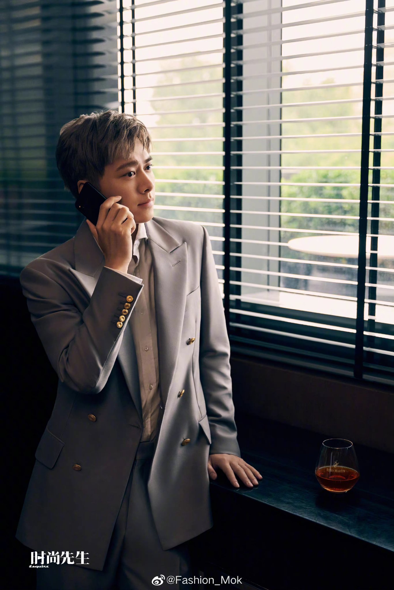 Lý Dịch Phong trên bìa Esquire China  June  2022