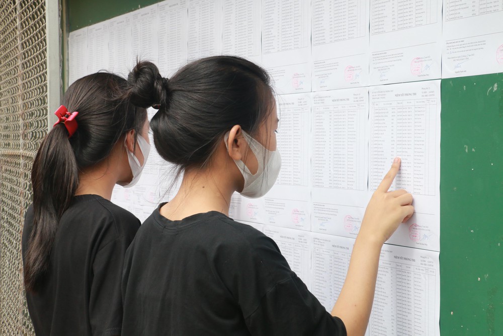 Để tra cứu điểm thi tuyển sinh lớp 10 tỉnh Nghệ An năm 2022, quý phụ huynh và học sinh có nhiều cách thức khác nhau