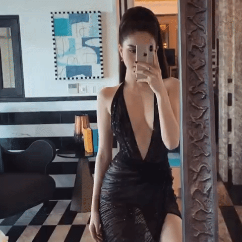 Ngọc Trinh lại khiến dân tình 'nóng mắt' khi diện váy xuyên thấu không nội y