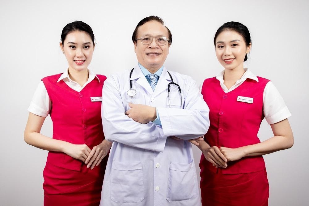 Đội chuyên viên thẩm mỹ tay nghề cao, giàu kinh nghiệm trong ngành thẩm mỹ