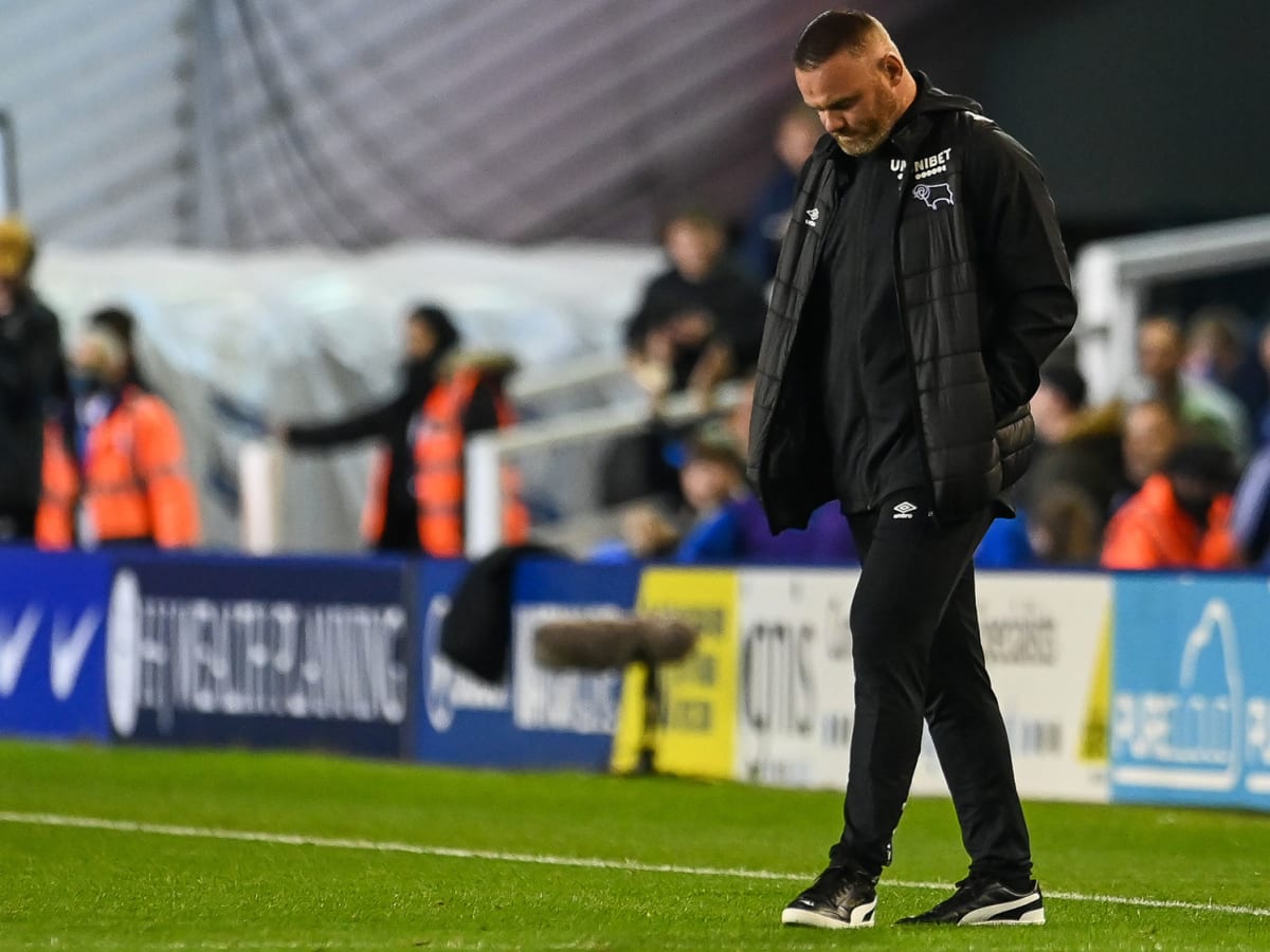 Rooney và các học trò sẽ tiếp tục phải nếm trái đắng (Ảnh: Twitter)