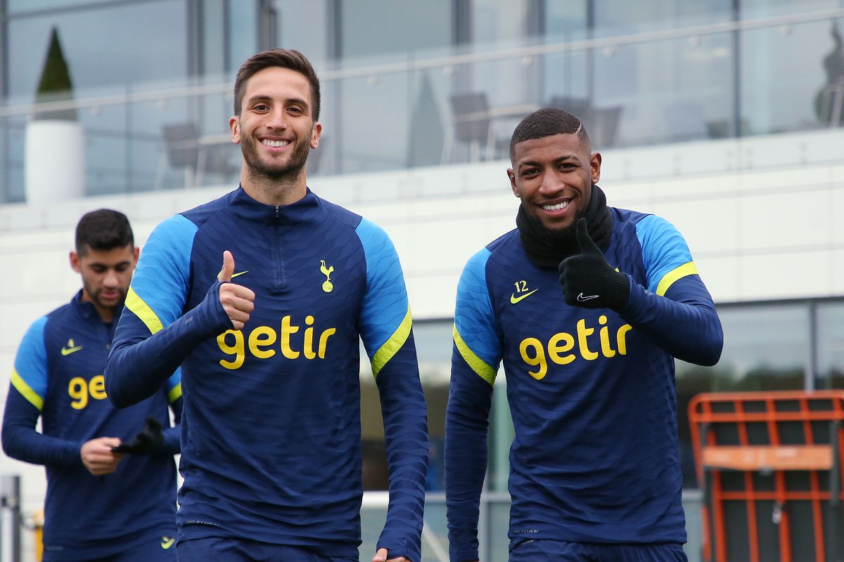 Tottenham có nhiều lợi thế trong cuộc đua top 4 (Ảnh: Twitter)