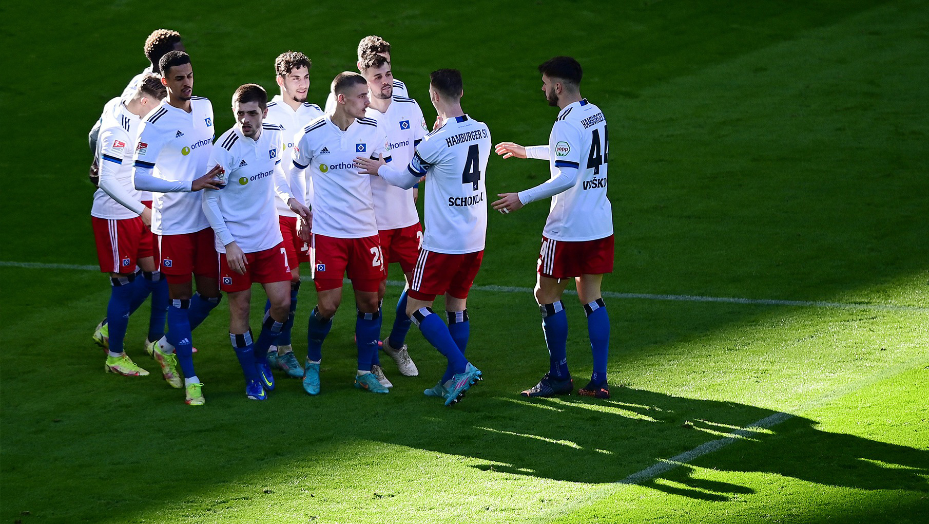 Hamburger là đội có được sự ủng hộ từ lịch sử (Ảnh: Bild)