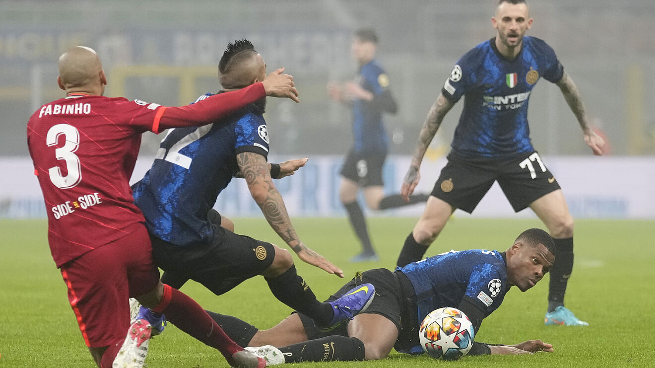 Inter tạm biệt Champions League (Ảnh: Marca)