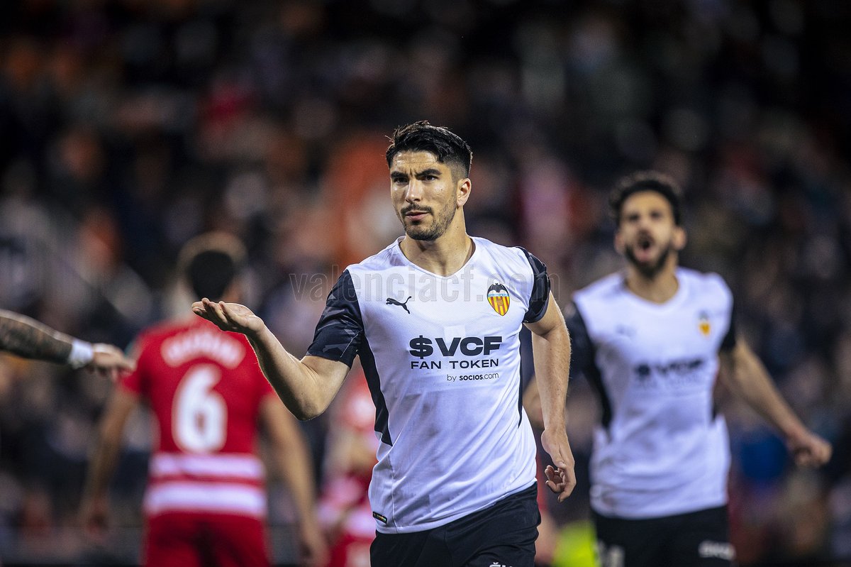 Chủ nhà ngậm ngùi để đội khách cầm 3 điểm ra về (Ảnh: Twitter)