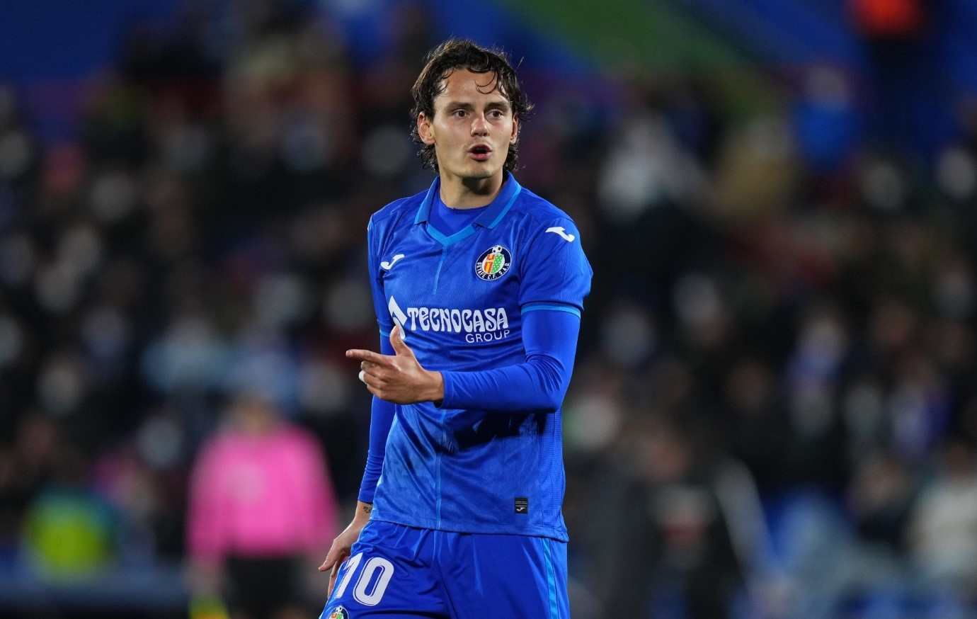 Đội khách gặp bất lợi (Ảnh: Twitter)