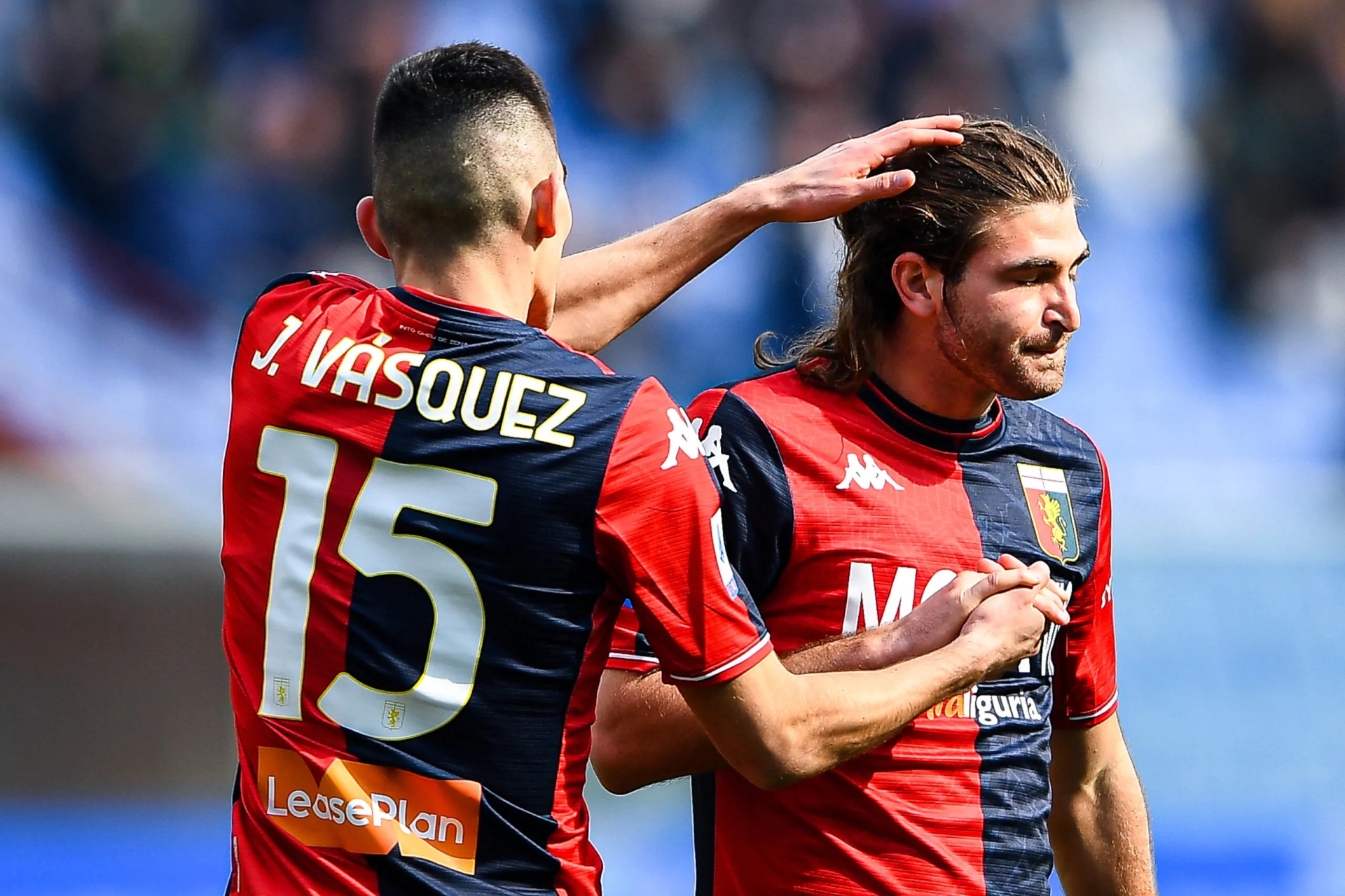 Genoa đang nằm trong nhóm đèn đỏ (Ảnh: Twitter)