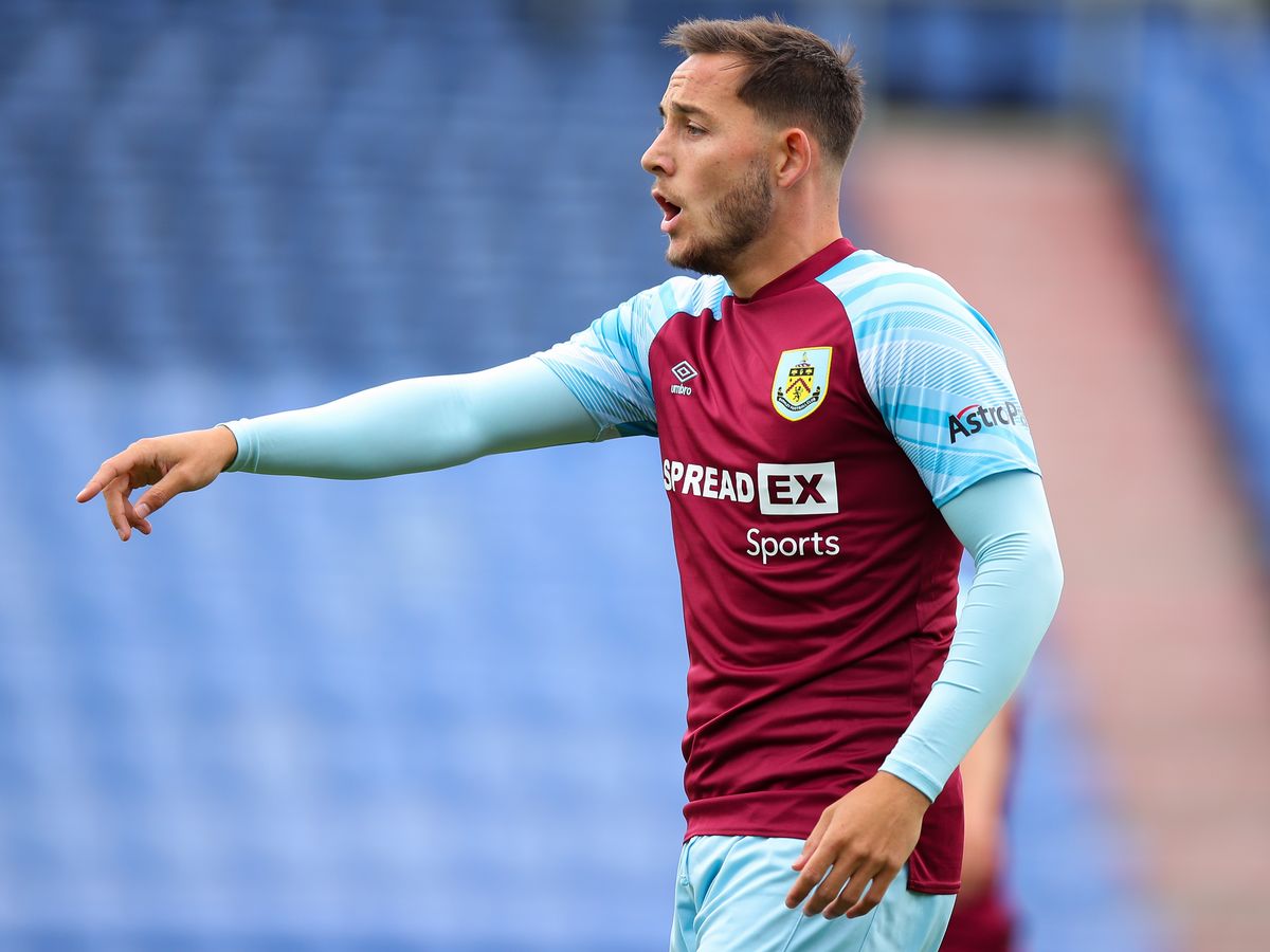 Burnley đang thuộc nhóm CLB có nguy cơ cao sẽ phải xuống hạng năm nay (Ảnh: Lancs Live)