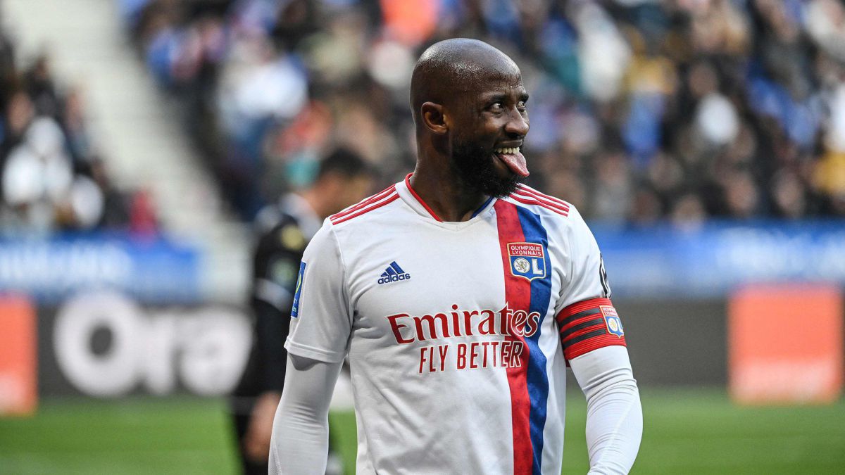 Lyon sẽ có một chuyến hành quân tới sân Stade de la Meinau (Ảnh: Twitter)