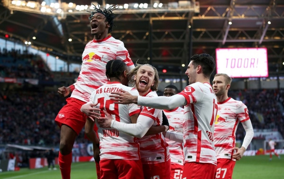Nhận định Bayer Leverkusen vs Leipzig (0h30 18/04/2022) vòng 30 Bundesliga: Đối đầu trực diện 2