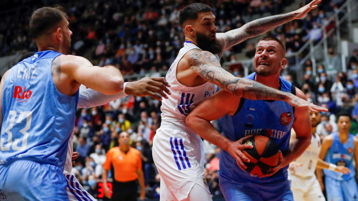 Real Madrid tiếp đón Río Breogán trên sân nhà (Ảnh:Youtube)