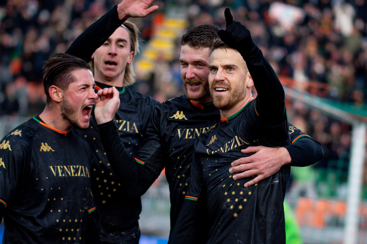 Venezia vùng vẫy kịch liệt với hi vọng trụ hạng (Ảnh: Twitter)