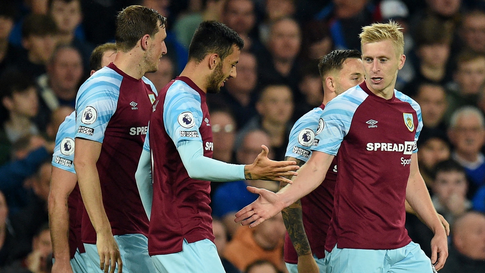 Nhận định Watford vs Burnley (21h 30/04/2022) vòng 35 Ngoại hạng Anh