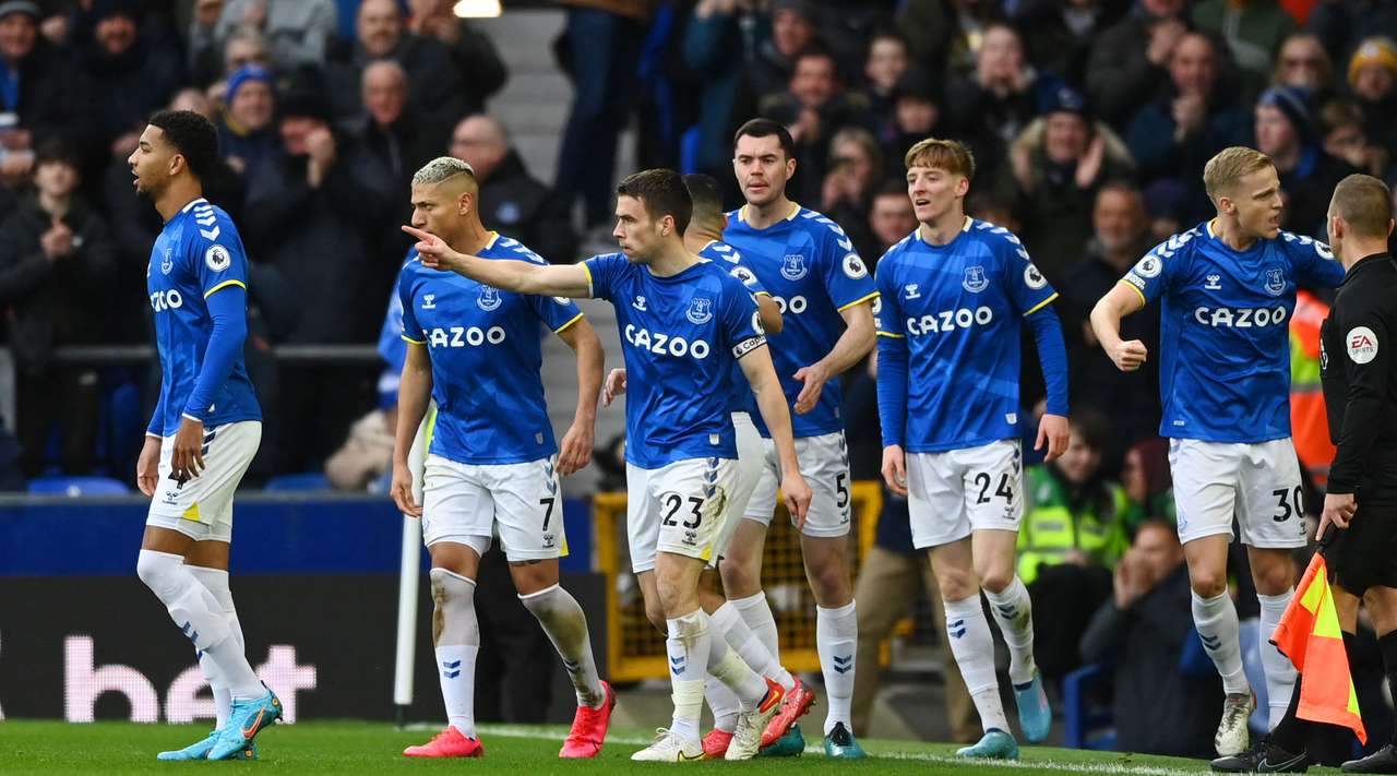 Everton cần một chiến thắng để chiến đấu trong cuộc chiến trụ hạng (Ảnh: Twitter)