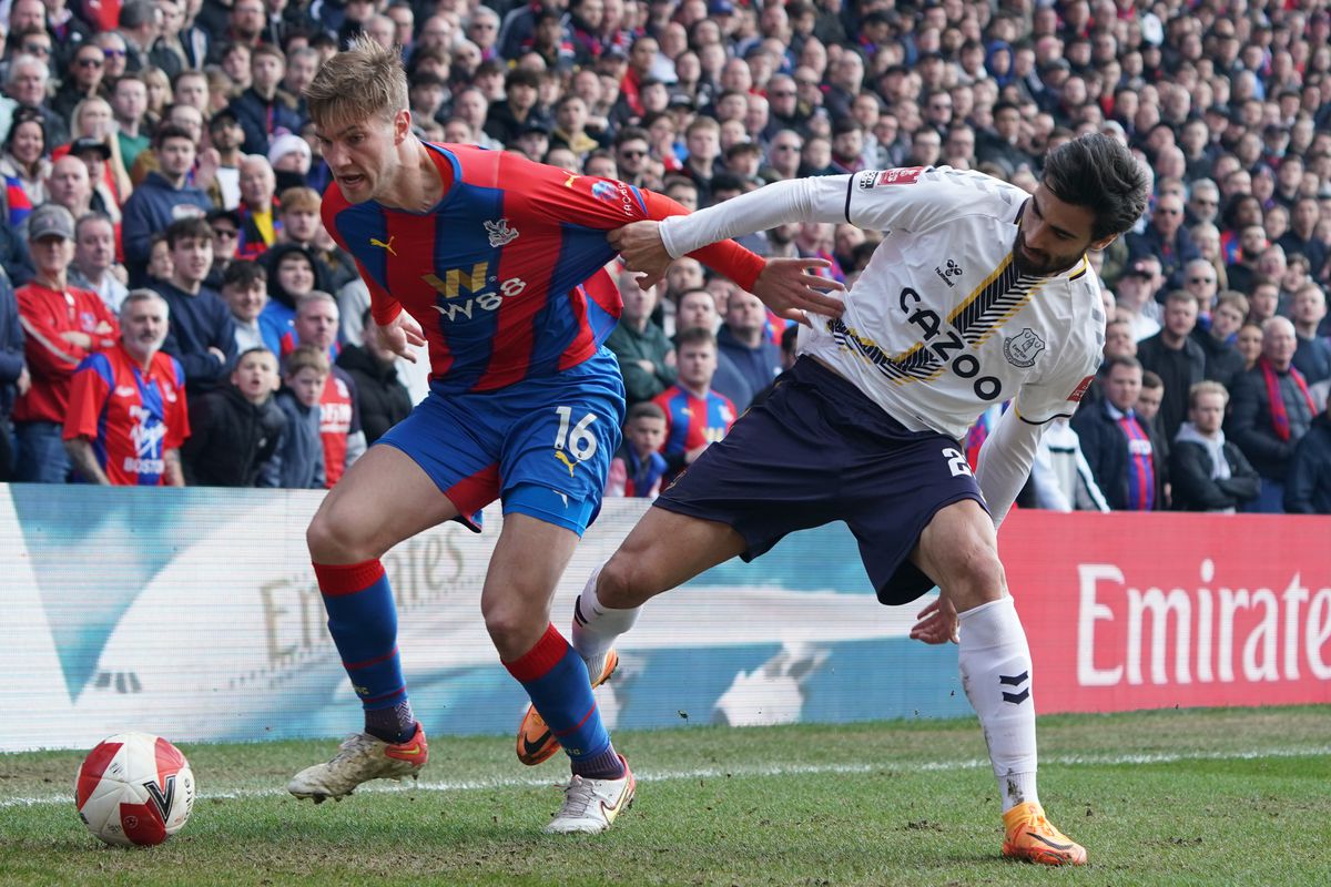 Liệu Everton có vượt qua được nghịch cảnh? (Ảnh: twitter)