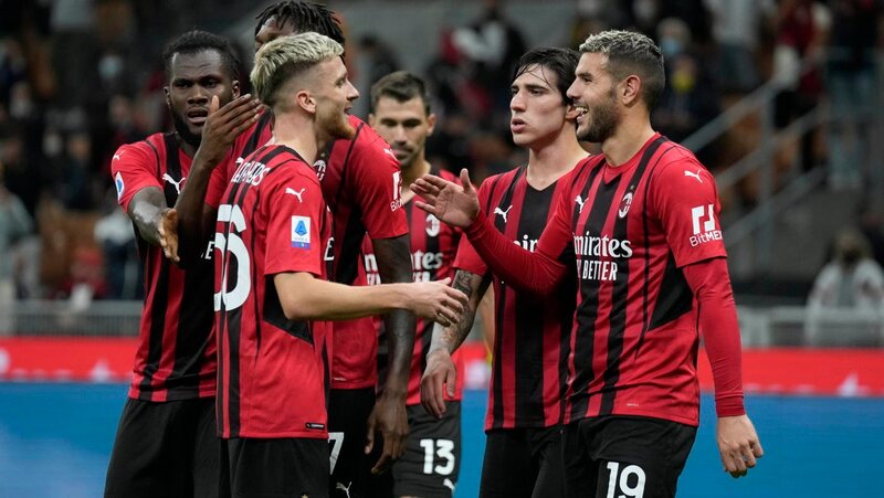 AC Milan chỉ cần 1 điểm để lên ngôi vô địch (Ảnh: Twitter) AC Milan chỉ cần 1 điểm để lên ngôi vô địch (Ảnh: Twitter)