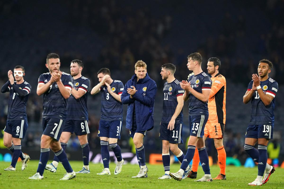 Scotland quyết tâm giành được tấm vé đi tiếp (Ảnh: Twitter)