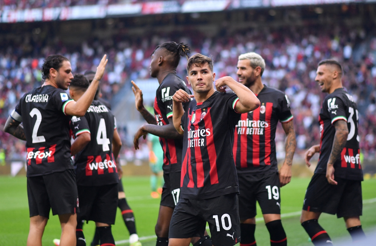 AC Milan đang có sự khởi đầu ấn tượng (Ảnh: Twitter)