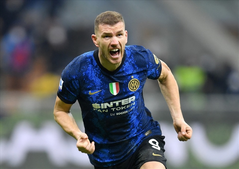 Dzeko là lựa chọn hoàn hảo thay thế Lukaku (Ảnh: Twitter) Dzeko là lựa chọn hoàn hảo thay thế Lukaku (Ảnh: Twitter)
