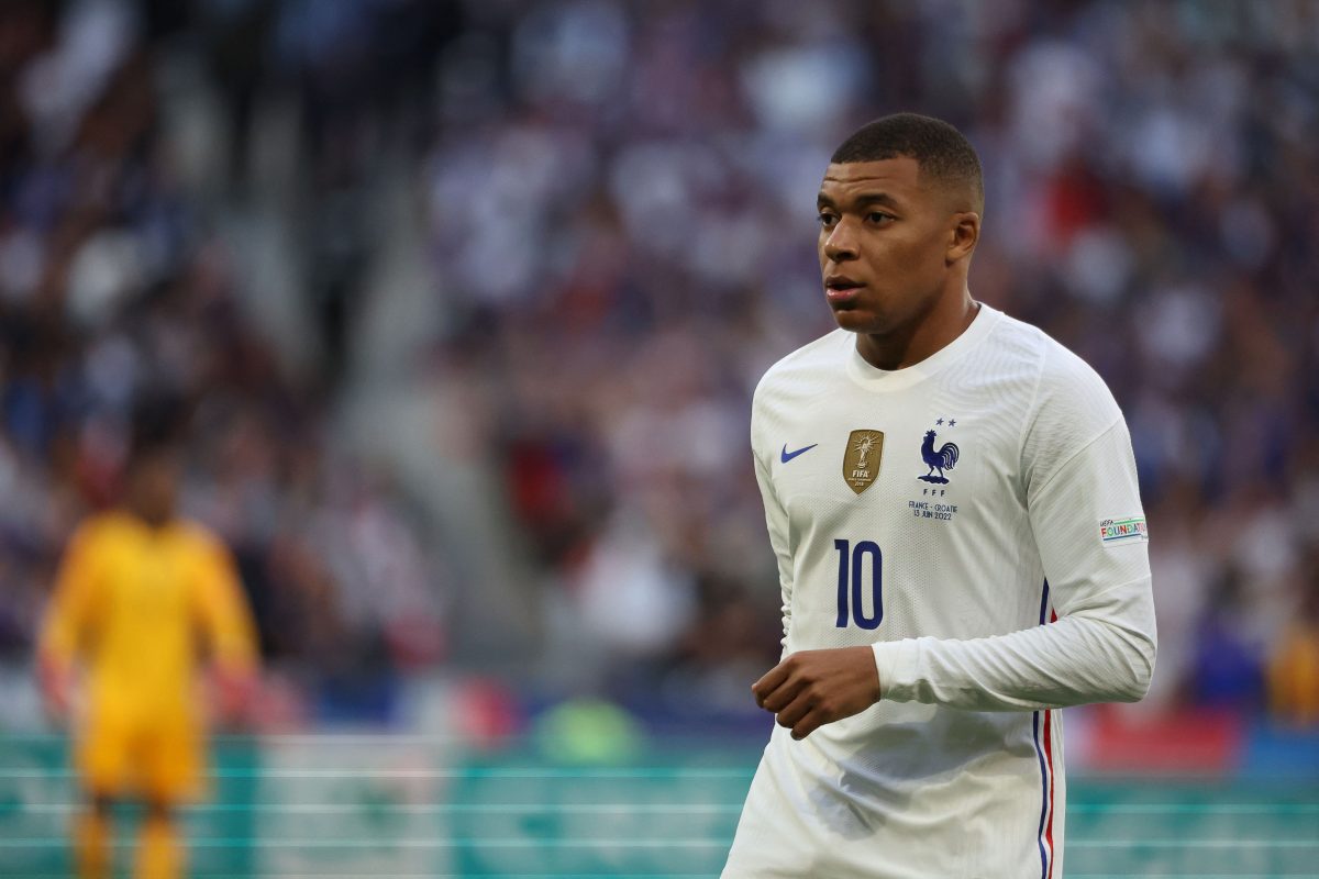 Mbappe đang khiến giới chuyên môn không thể hài lòng (Ảnh: Twitter)