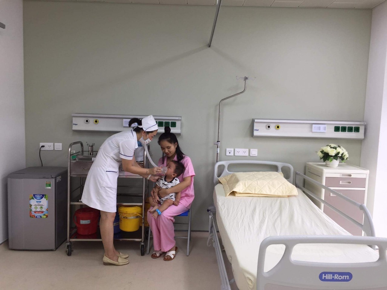 Chăm sóc trẻ tại Bệnh viện Quân y 108 